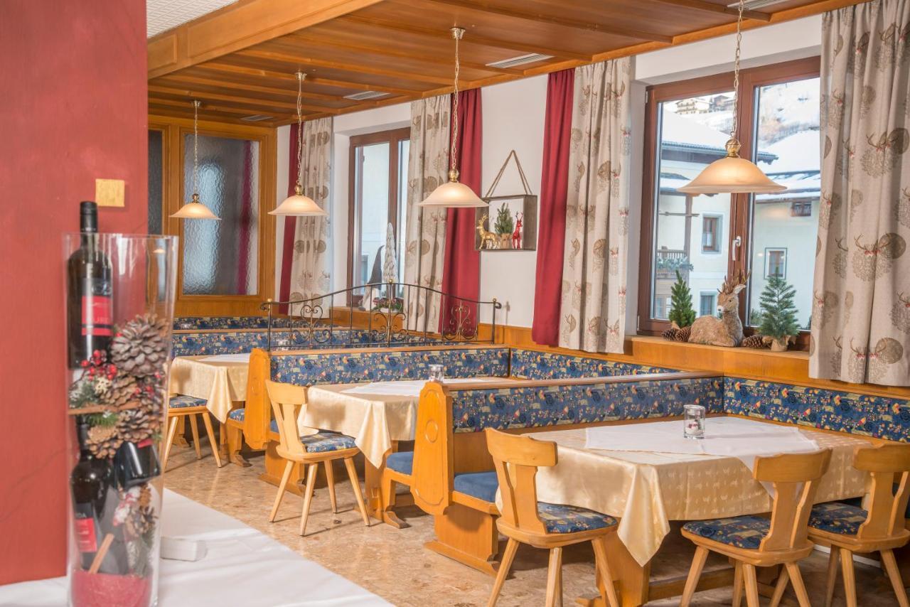 Hotel Platzwirt 劳里斯 外观 照片