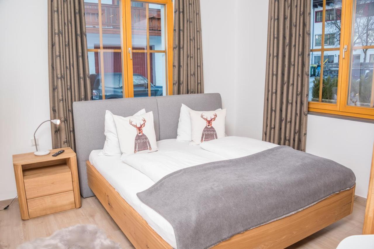 Hotel Platzwirt 劳里斯 外观 照片