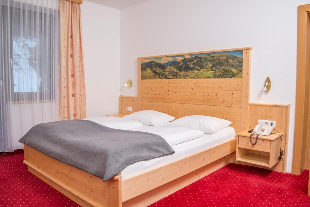 Hotel Platzwirt 劳里斯 外观 照片