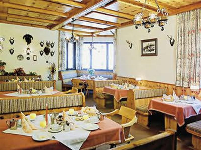 Hotel Platzwirt 劳里斯 外观 照片